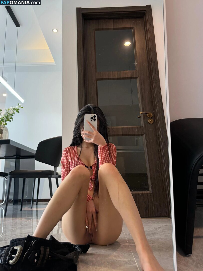 ami.tootsi / ittycooz Nu OnlyFans  Photo fuitée #37