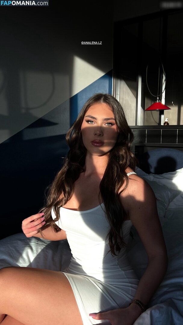 Analena.lz / anabelleofficial Nu OnlyFans  Photo fuitée #195
