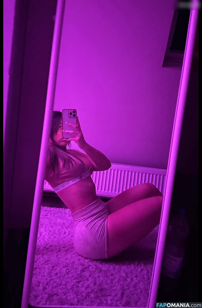 Analena.lz / anabelleofficial Nu OnlyFans  Photo fuitée #229