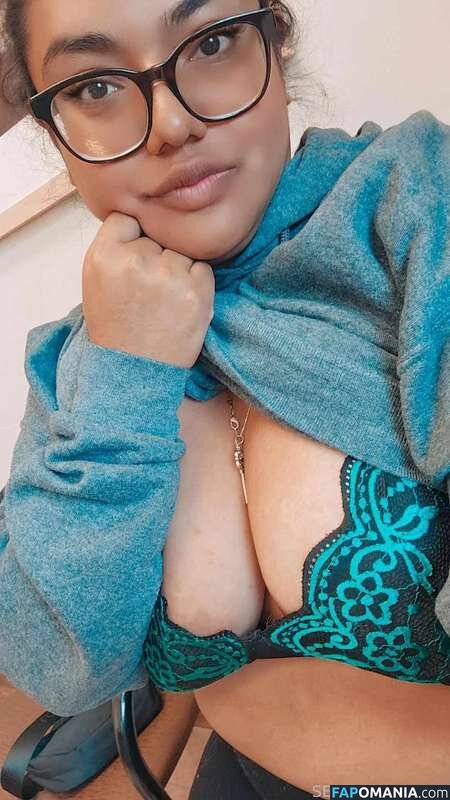 Anangel3534 / anangel35342 Nu OnlyFans  Photo fuitée #1