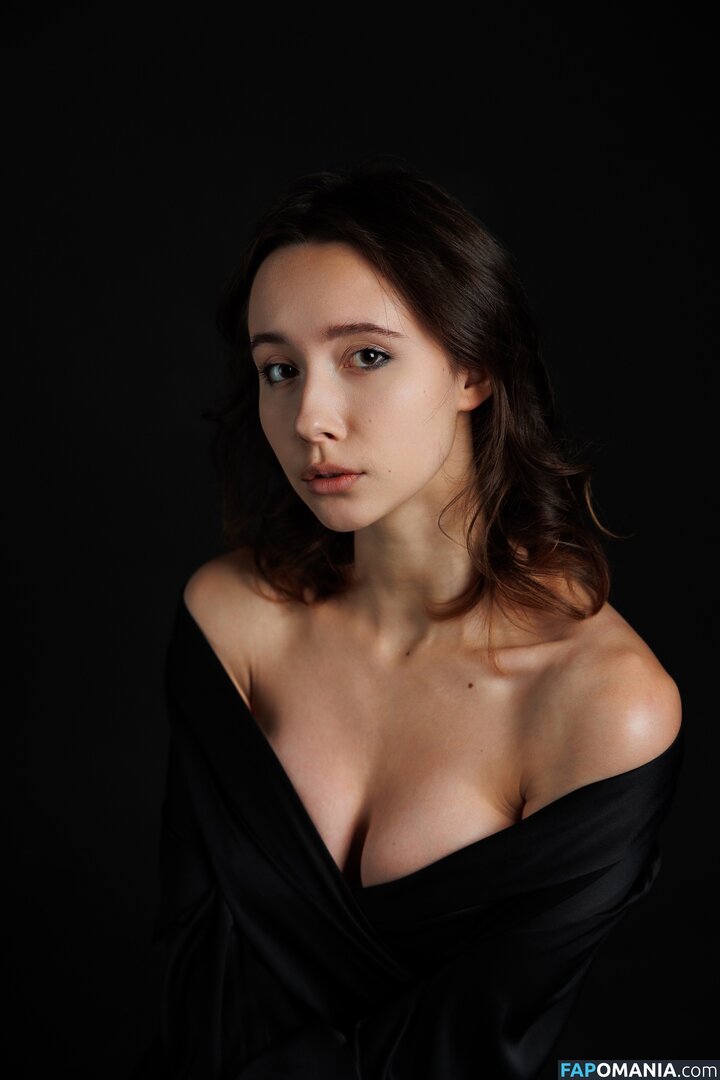 Anastasia Grinenko Nu OnlyFans  Photo fuitée #17