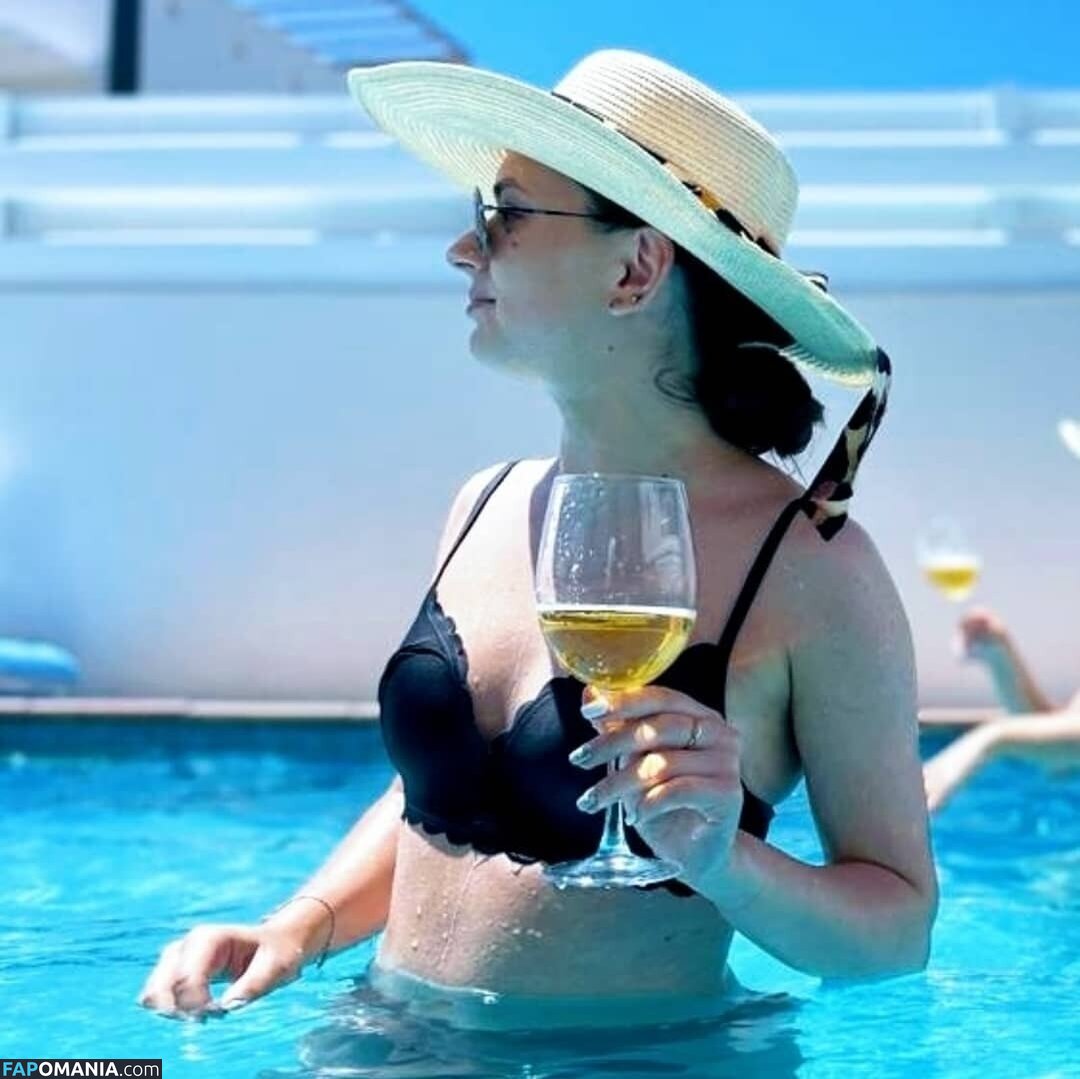 Andreea Birca / andreeaabirca / deea_deutza95 Nu OnlyFans  Photo fuitée #3