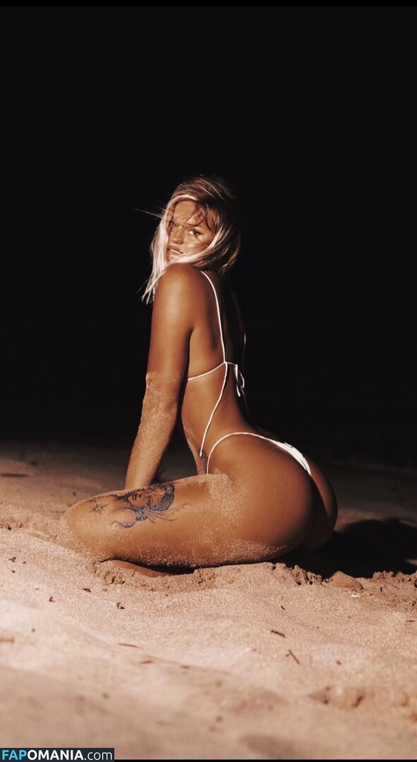 Anelaraiin Nu OnlyFans  Photo fuitée #4