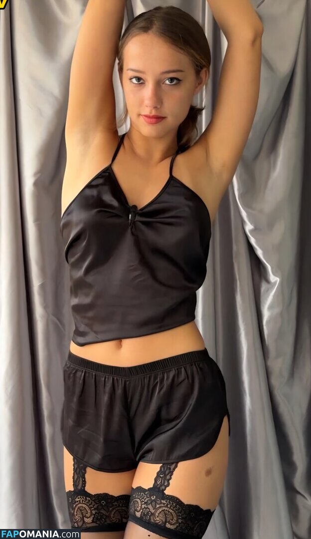 Anfisaria Riazhkina / Odd-Crab8566 / anfisaria Nu OnlyFans  Photo fuitée #9