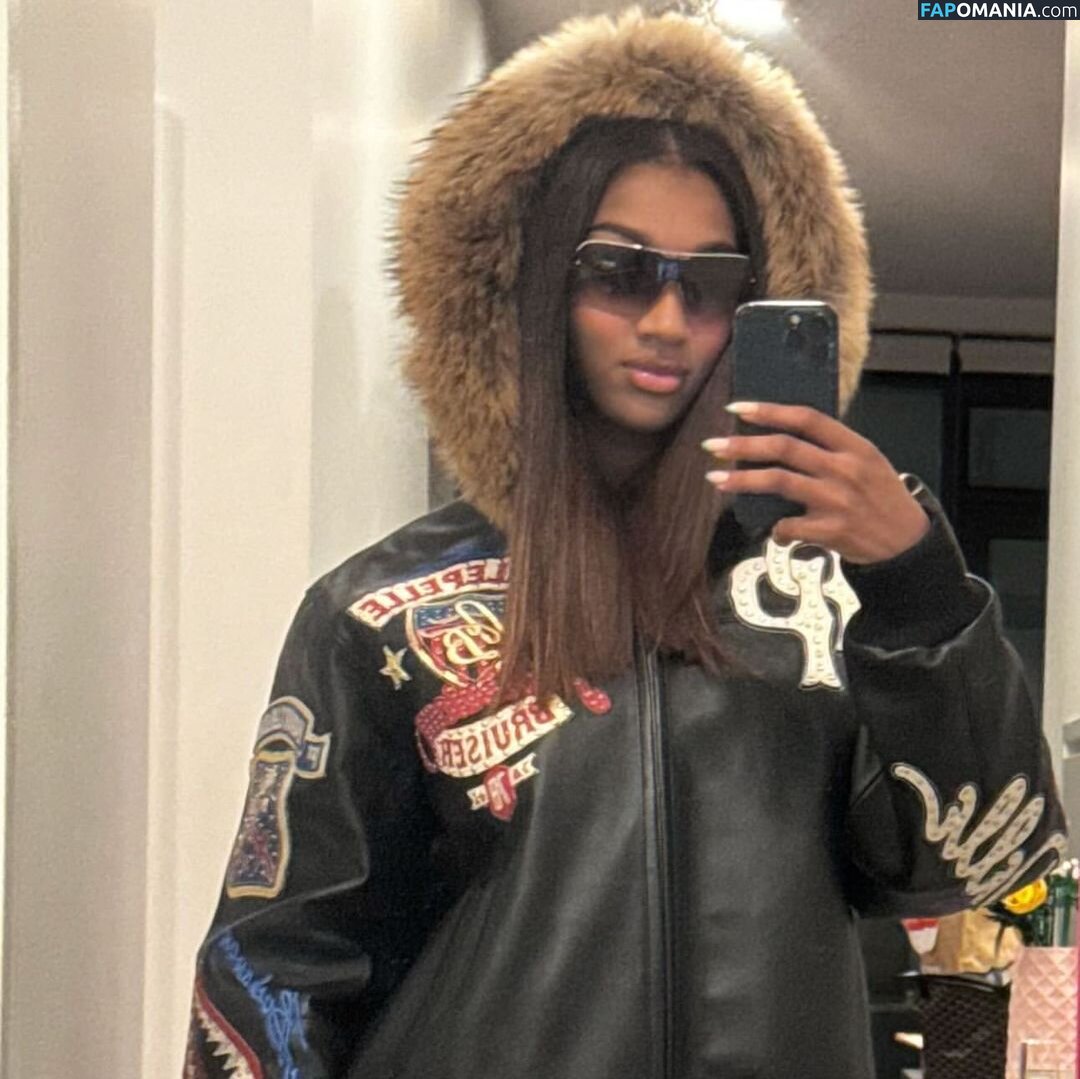 Angel Reese / Reese10Angel / angelreese10 / angelreesecenter Nu OnlyFans  Photo fuitée #6