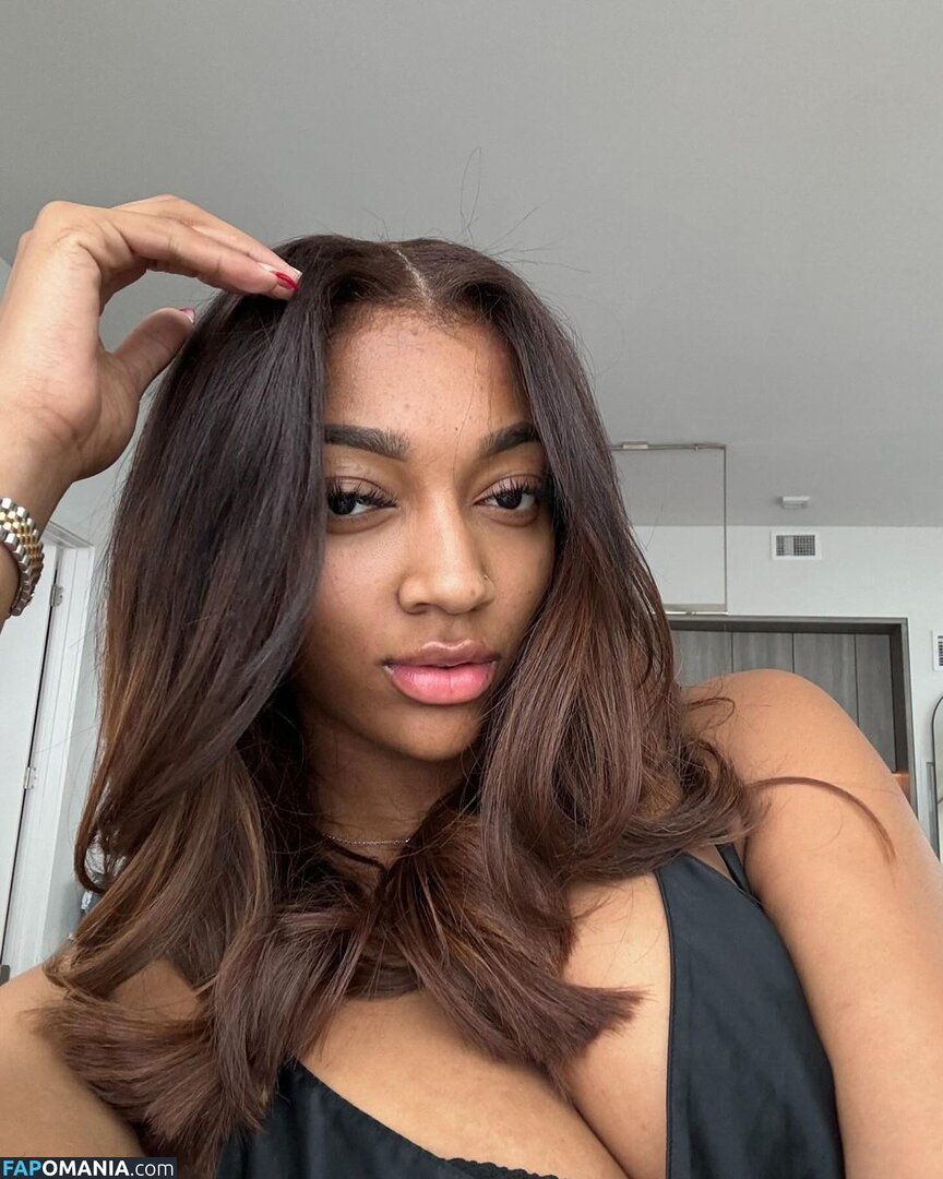 Angel Reese / Reese10Angel / angelreese10 / angelreesecenter Nu OnlyFans  Photo fuitée #17