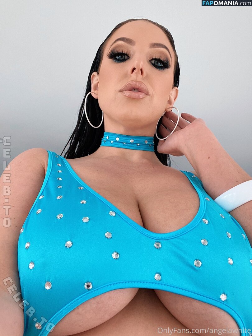 Angela White / angelawhite / angelawhitetv / https: / officialangelawhite / theangelawhite Nu OnlyFans  Photo fuitée #395