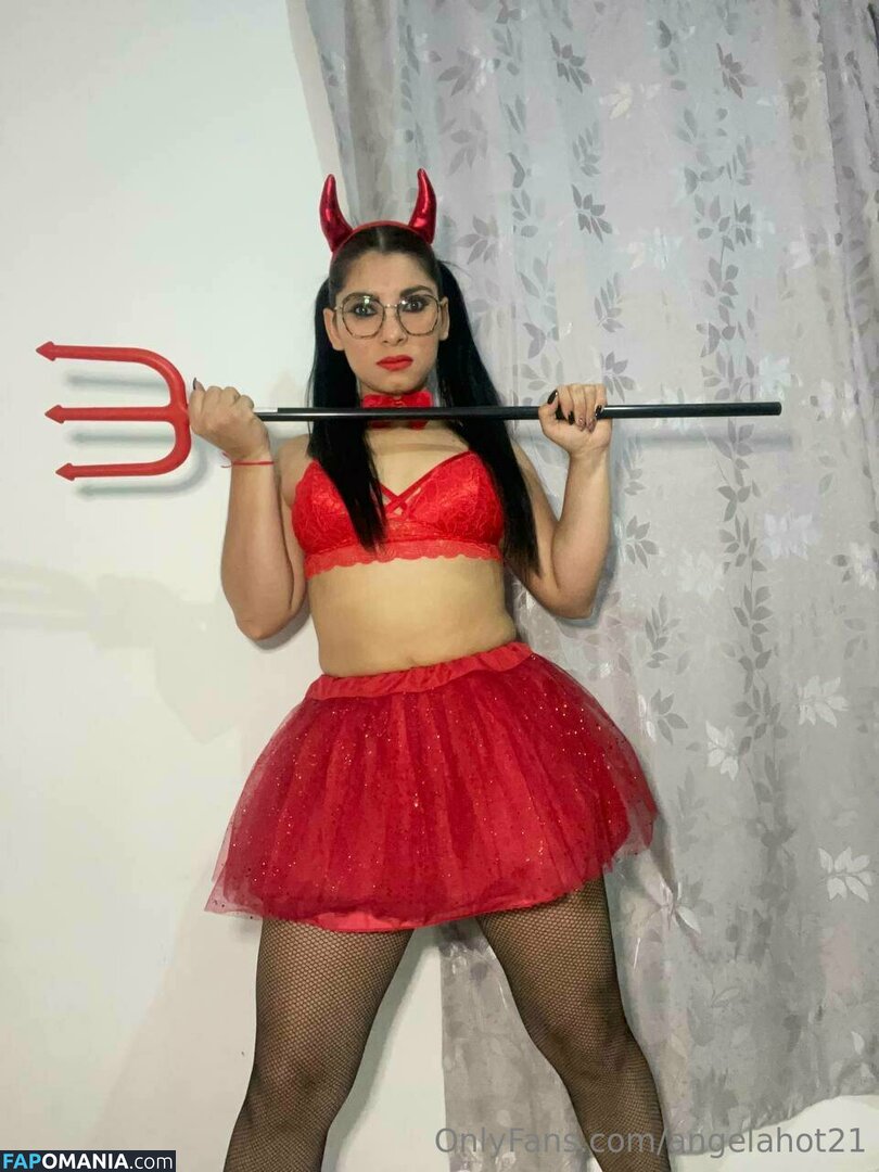 angelahot21 / lilhunee21 Nu OnlyFans  Photo fuitée #330