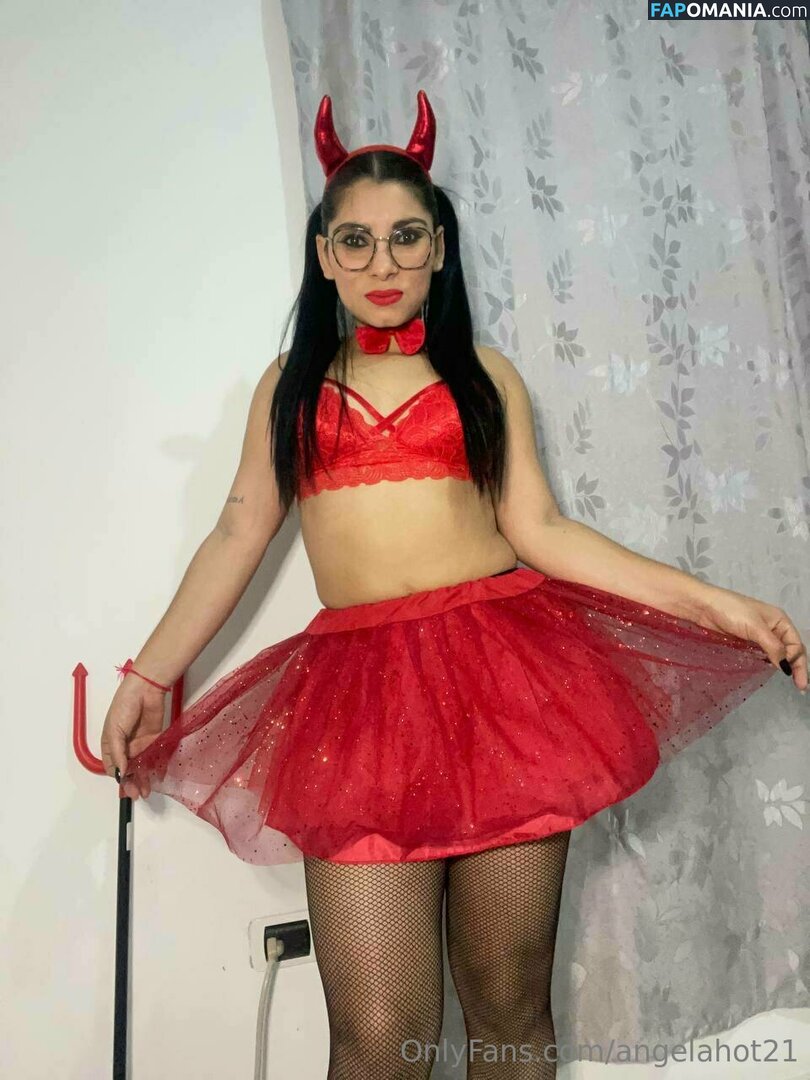 angelahot21 / lilhunee21 Nu OnlyFans  Photo fuitée #335