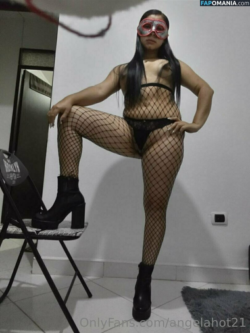 angelahot21 / lilhunee21 Nu OnlyFans  Photo fuitée #383