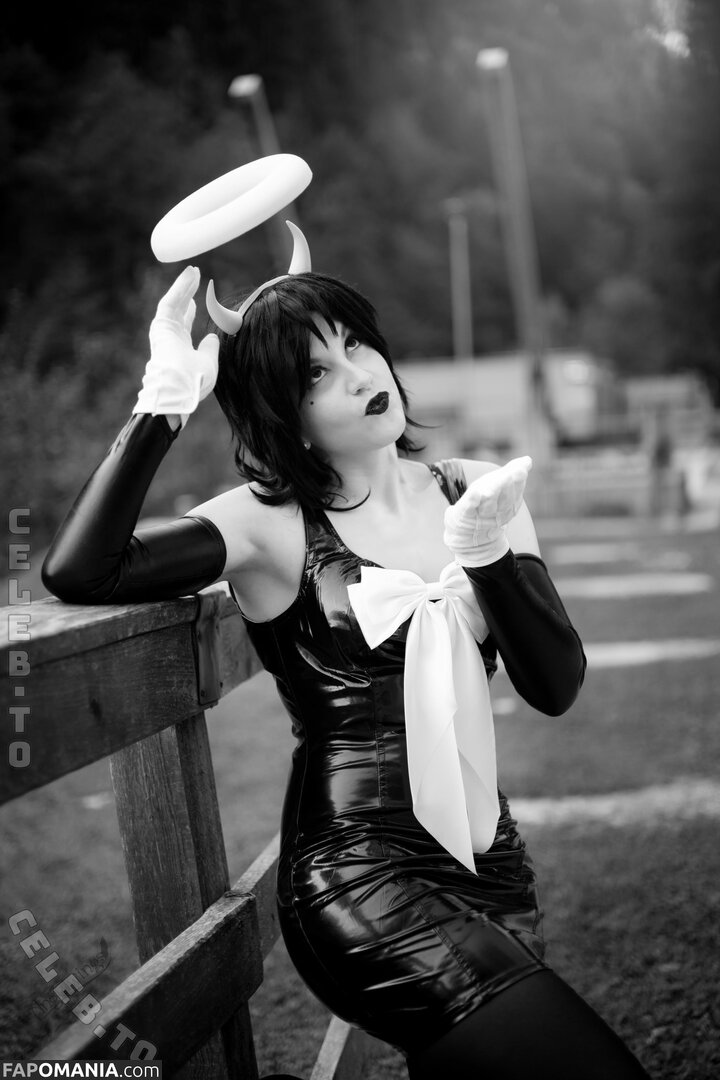 Angelwings_Cos Nu OnlyFans  Photo fuitée #3