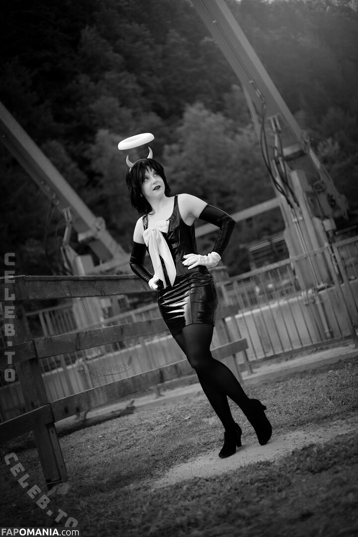 Angelwings_Cos Nu OnlyFans  Photo fuitée #4