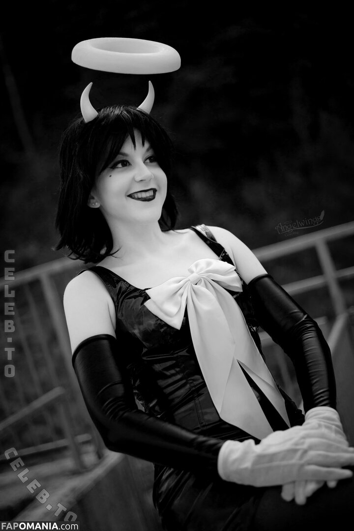 Angelwings_Cos Nu OnlyFans  Photo fuitée #14