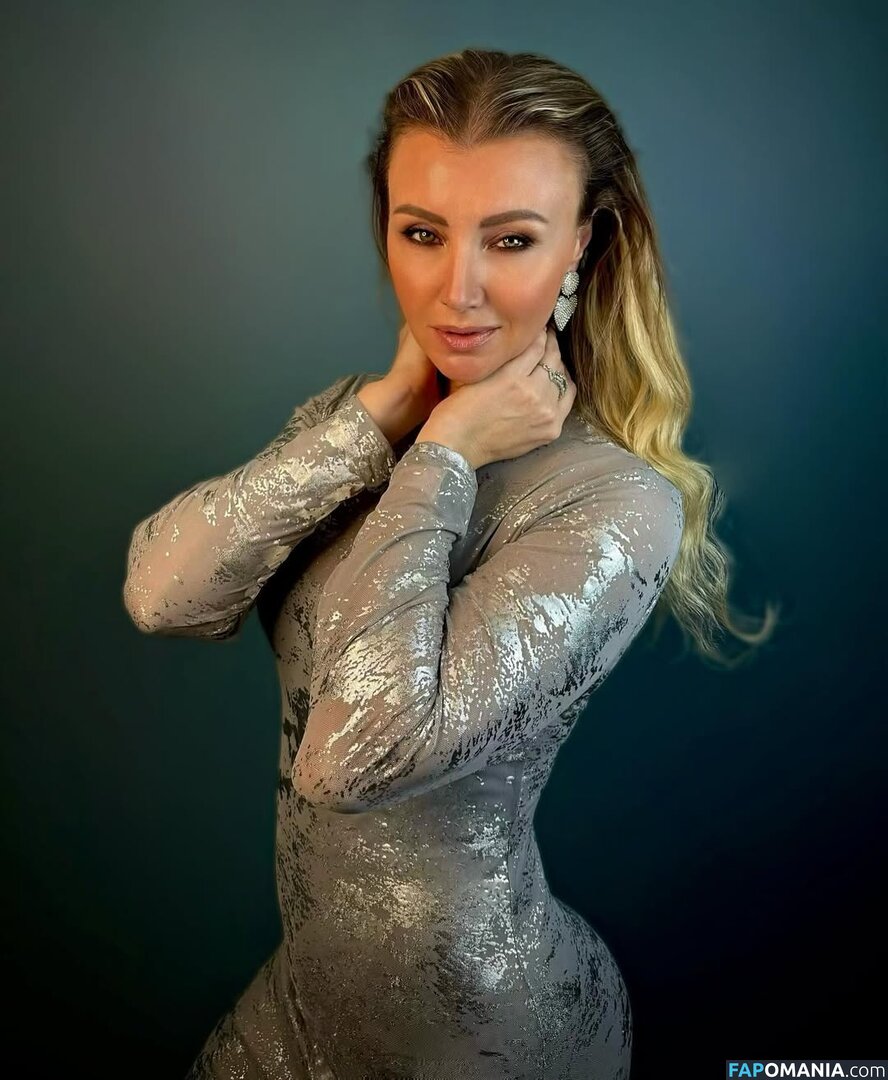 Anna Policarpova / aniuta_777 Nu OnlyFans  Photo fuitée #4