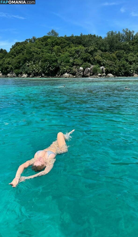 Anna Zubkova / mademoiselle.anna Nu OnlyFans  Photo fuitée #27