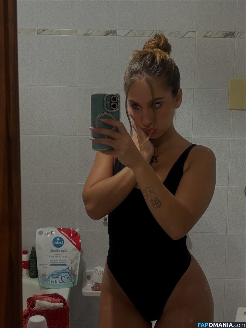 Annalisa Derelitto / itsvlisa Nu OnlyFans  Photo fuitée #3