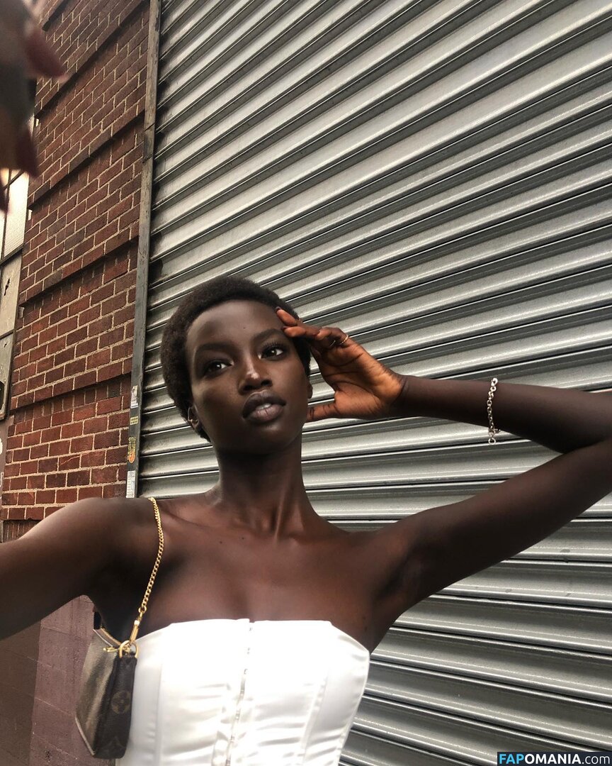 Anok Yai / anokyai Nu OnlyFans  Photo fuitée #10