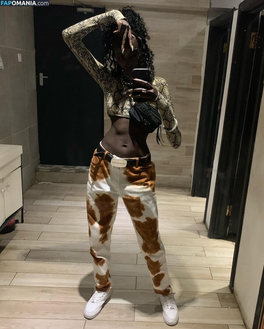 Anok Yai / anokyai Nu OnlyFans  Photo fuitée #18