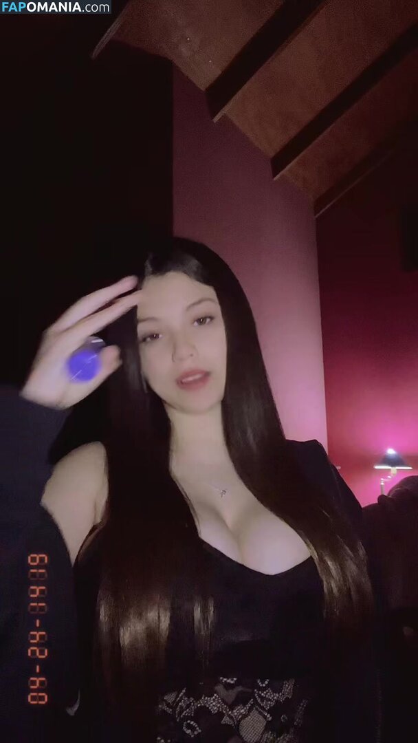 antoniia.blessed / https: Nu OnlyFans  Photo fuitée #2