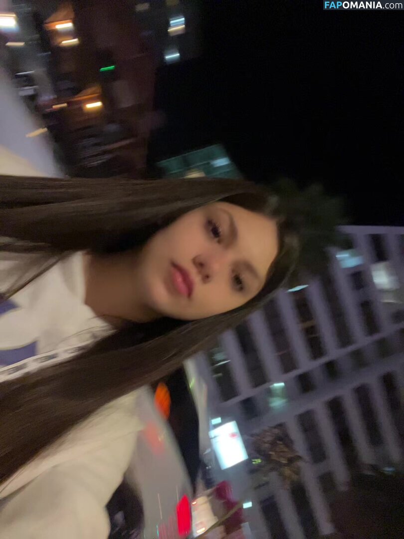 antoniia.blessed / https: Nu OnlyFans  Photo fuitée #5