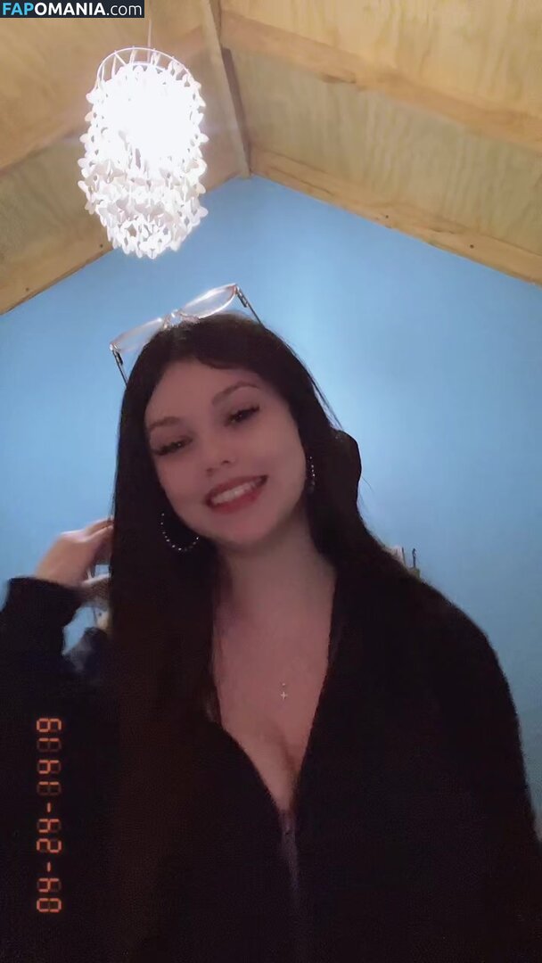 antoniia.blessed / https: Nu OnlyFans  Photo fuitée #10