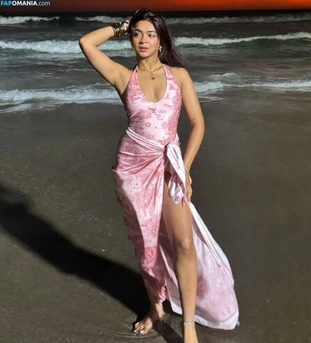 Apoorva Mukhija / the.rebel.kid Nu OnlyFans  Photo fuitée #1