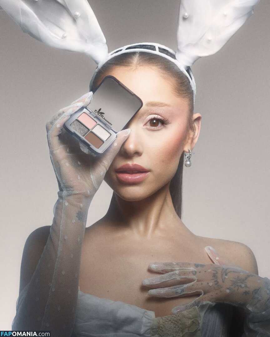 Ariana Grande / arianagrande Nu OnlyFans  Photo fuitée #6