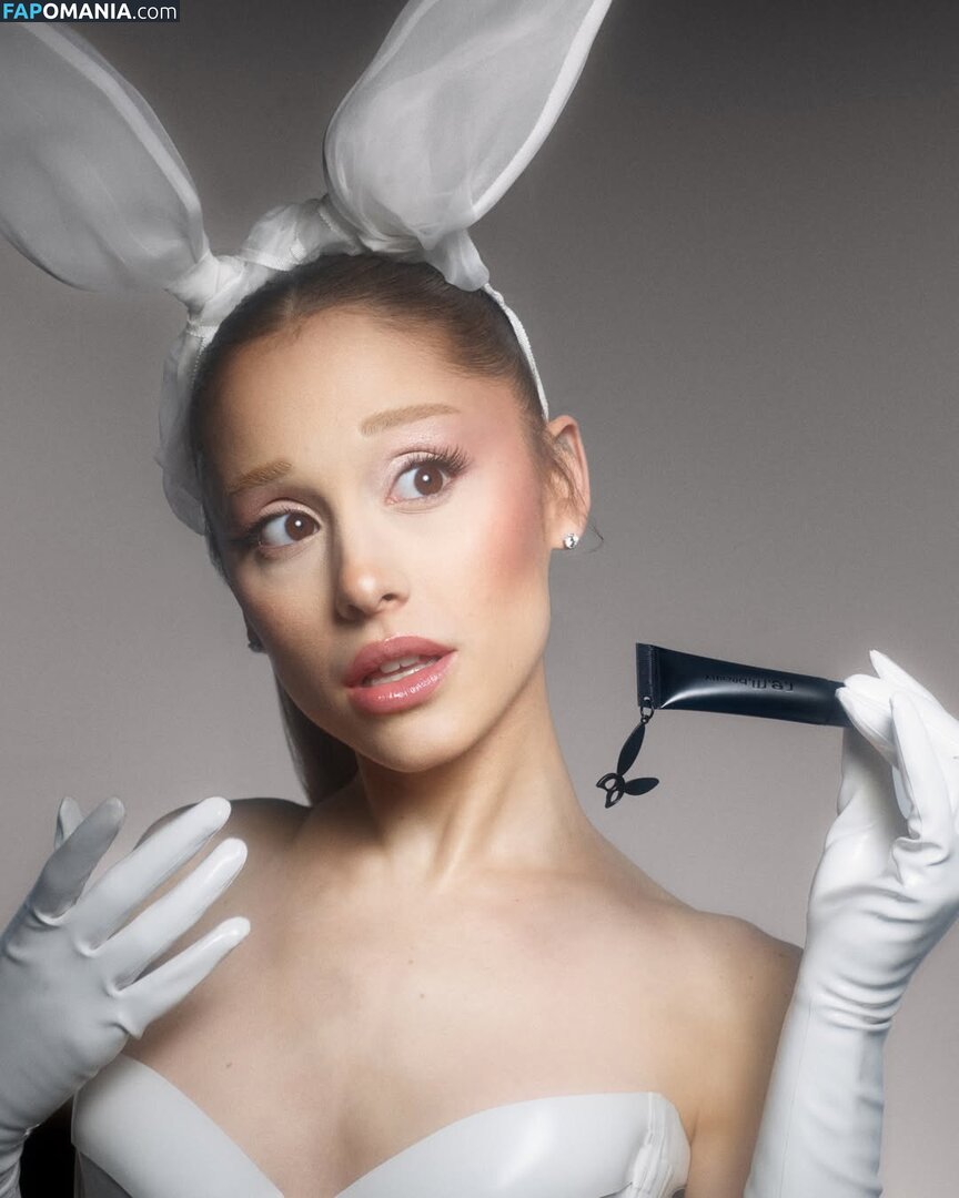 Ariana Grande / arianagrande Nu OnlyFans  Photo fuitée #7
