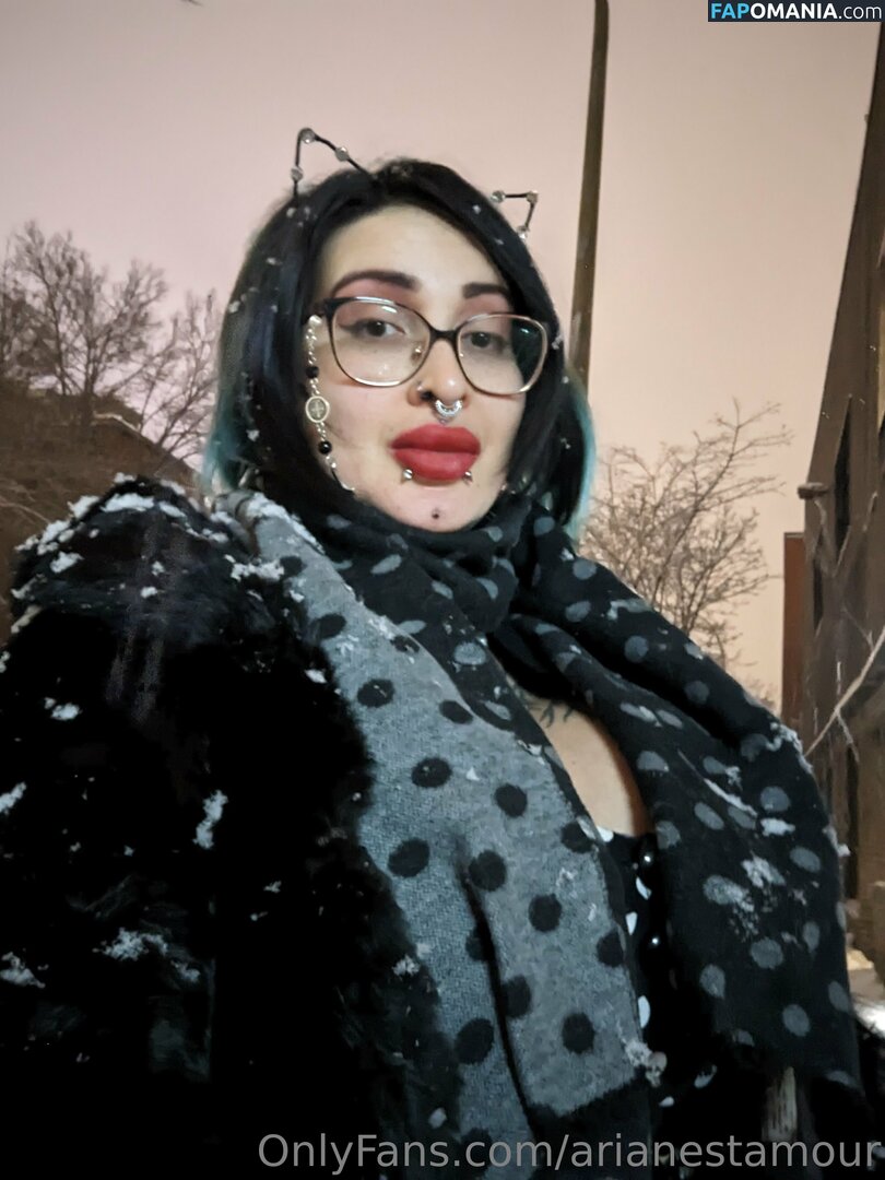 Ariane Saint Amour / ariane_st.amour / arianestamour Nu OnlyFans  Photo fuitée #2