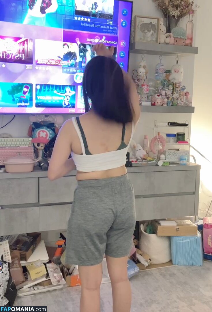 AriaSaki / annoyingaria Nu OnlyFans  Photo fuitée #958