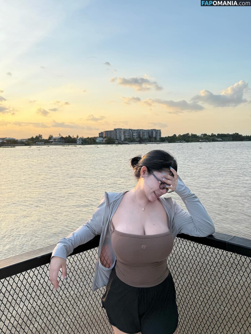 asiasharkyx.ig Nu OnlyFans  Photo fuitée #2