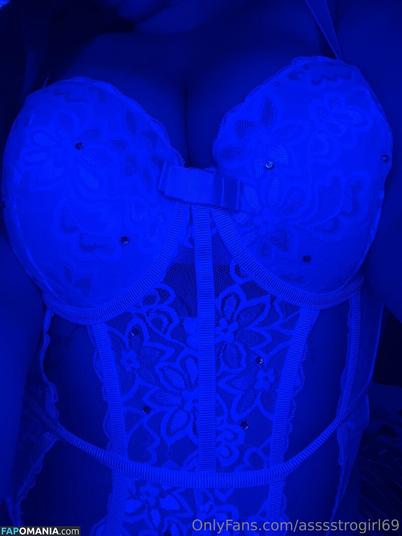 asssstrogirl69 Nu OnlyFans  Photo fuitée #5