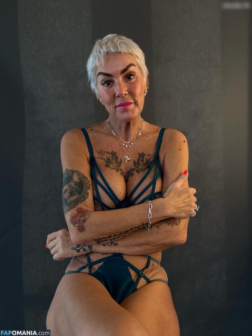 Astrid Zeegen Holt / astridiwantyouinmylife Nu OnlyFans  Photo fuitée #6