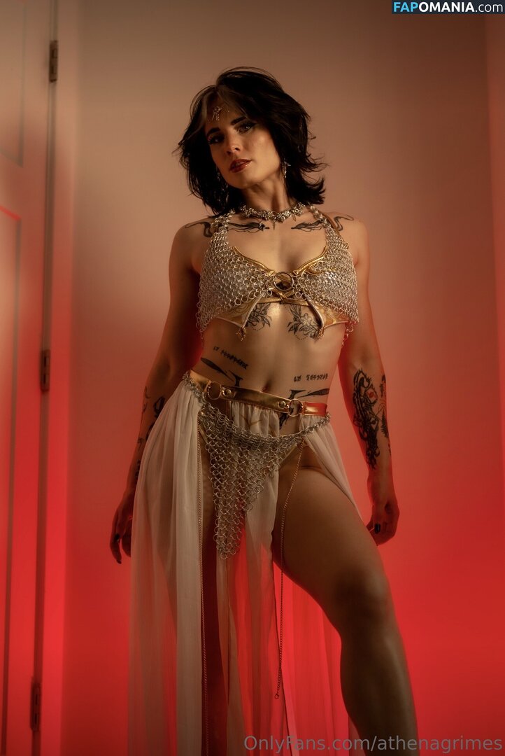 Athena Grimes / athena.cos / pinkemilki Nu OnlyFans  Photo fuitée #2