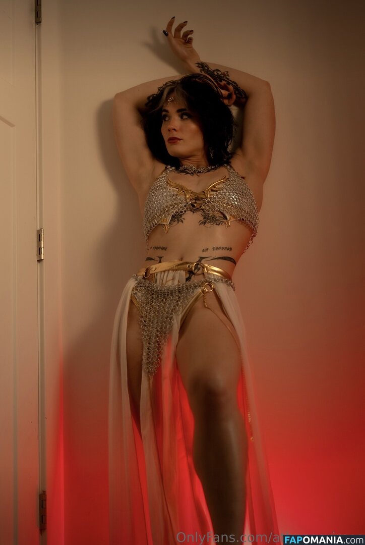 Athena Grimes / athena.cos / pinkemilki Nu OnlyFans  Photo fuitée #11
