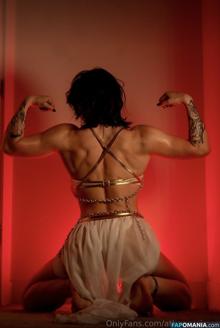 Athena Grimes / athena.cos / pinkemilki Nu OnlyFans  Photo fuitée #15