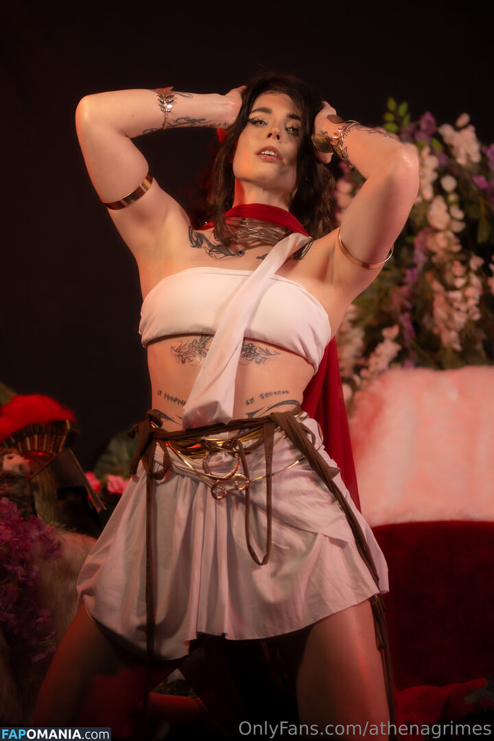 Athena Grimes / athena.cos / pinkemilki Nu OnlyFans  Photo fuitée #25