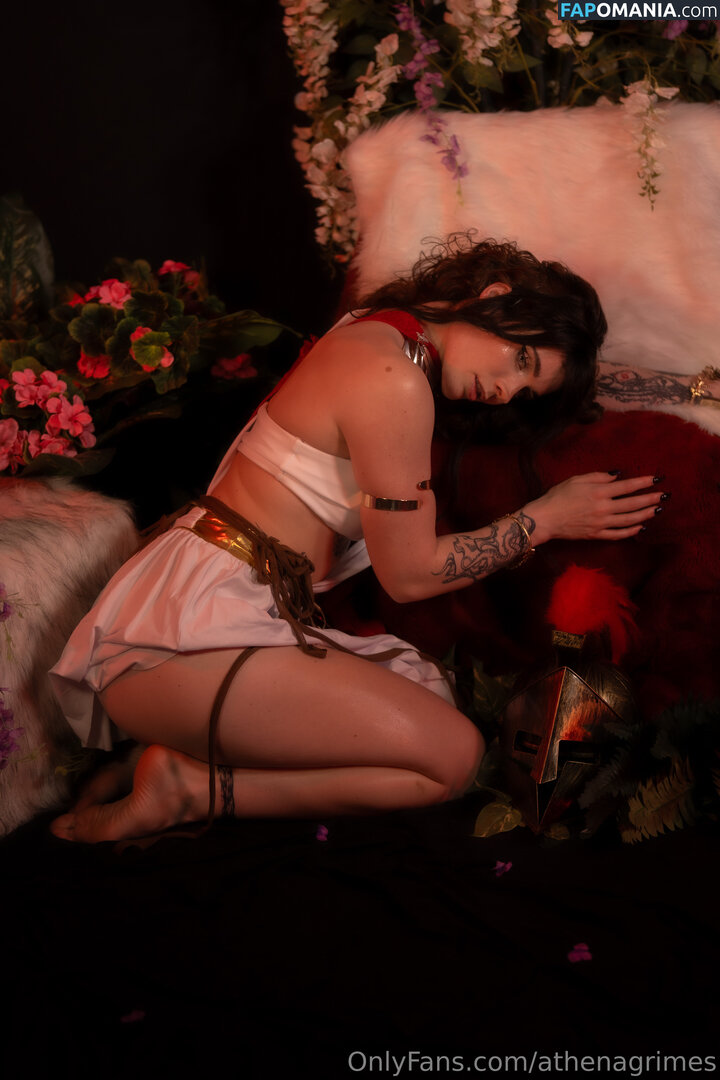 Athena Grimes / athena.cos / pinkemilki Nu OnlyFans  Photo fuitée #26