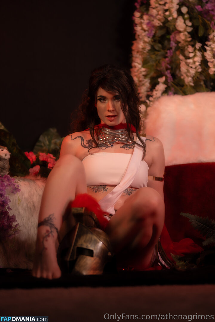 Athena Grimes / athena.cos / pinkemilki Nu OnlyFans  Photo fuitée #41