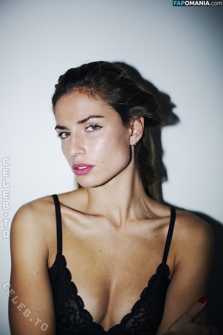 Aude-Jane Deville / audejanedeville / audejanedvll Nu OnlyFans  Photo fuitée #6