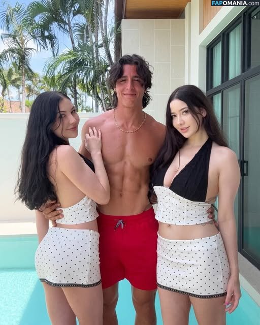 Audrey & Sadie / AudreyandSadie Nu OnlyFans  Photo fuitée #1
