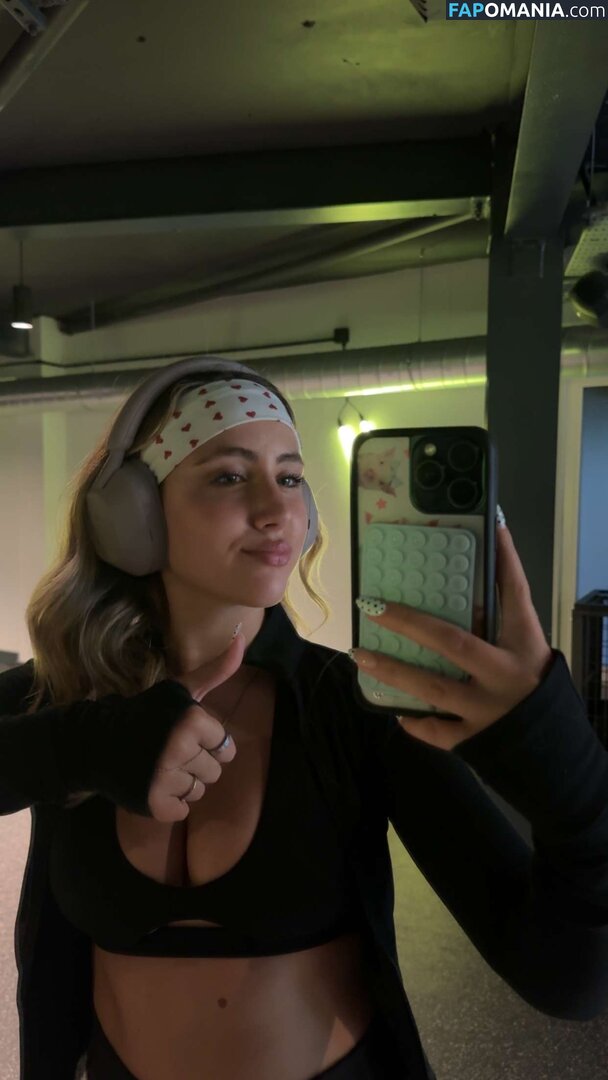Ava Kolker / avakolker Nu OnlyFans  Photo fuitée #20
