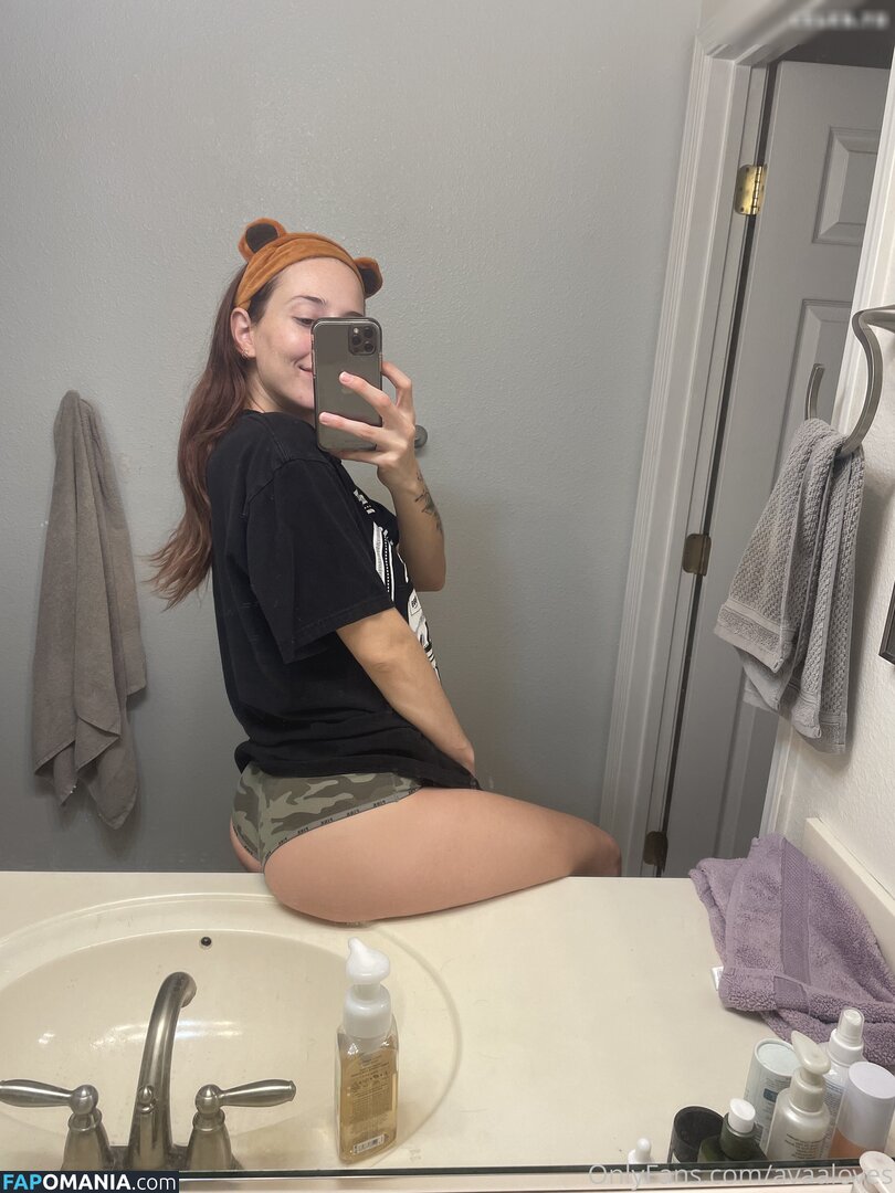 Avaaloves Nu OnlyFans  Photo fuitée #9