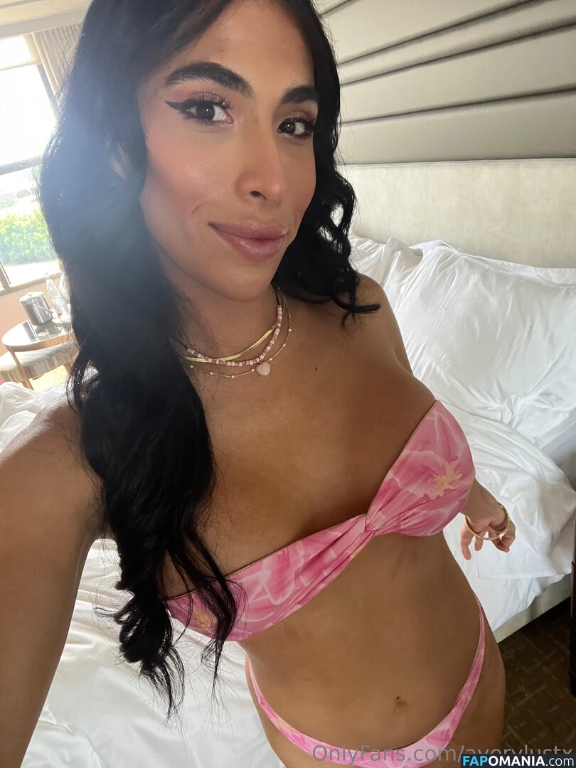 averylustx Nu OnlyFans  Photo fuitée #3