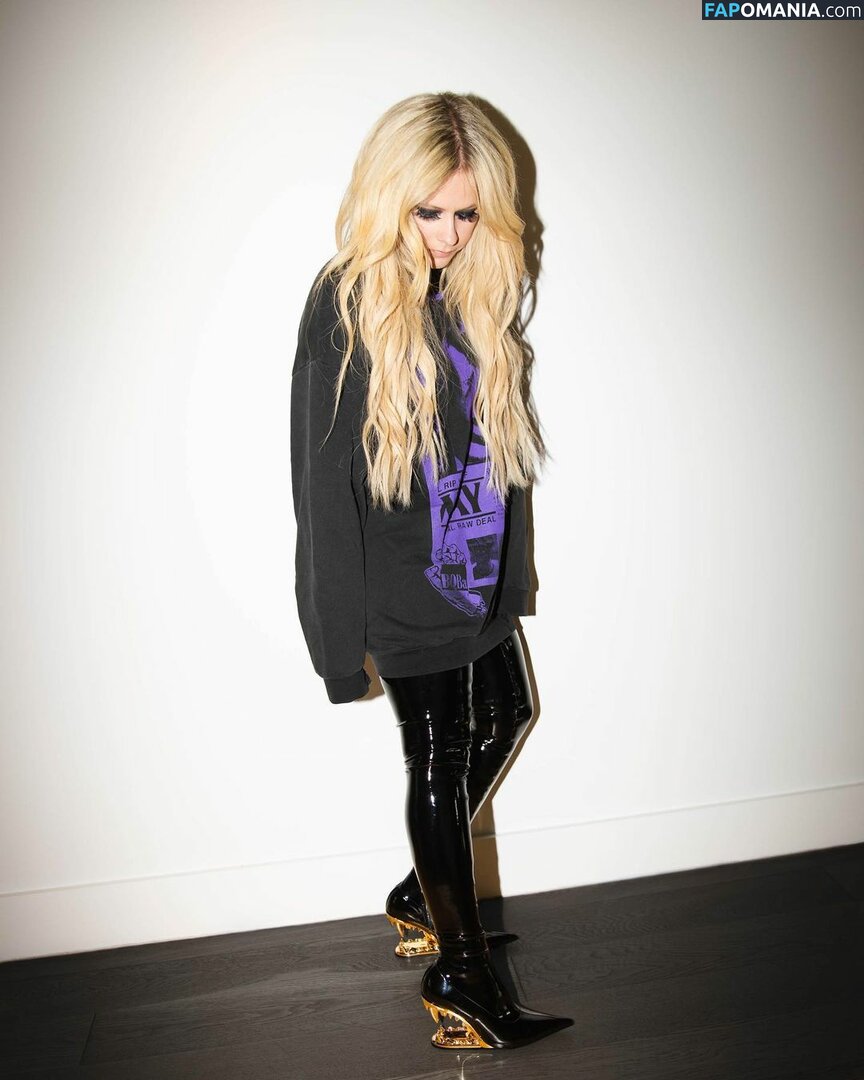 Avril Lavigne Nu Photo fuitée #43