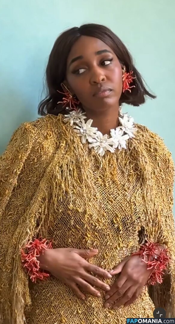 Ayo Edebiri / ayoedebiri Nu OnlyFans  Photo fuitée #15