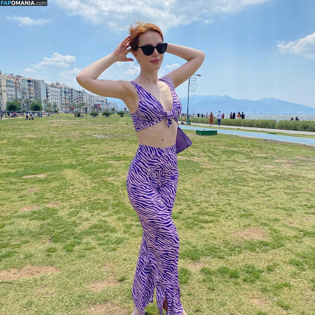 Aysennyuksel / moonbae.8 Nu OnlyFans  Photo fuitée #8