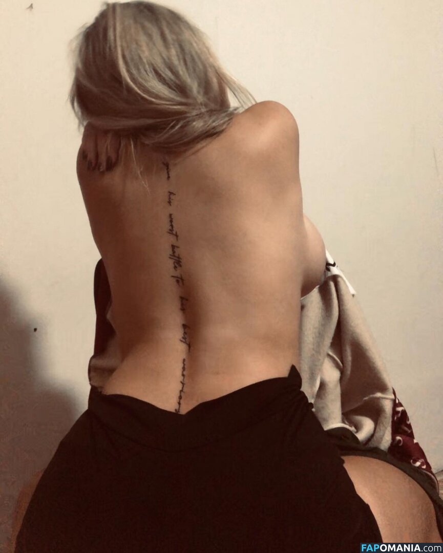 Azulroig_ Nu OnlyFans  Photo fuitée #10