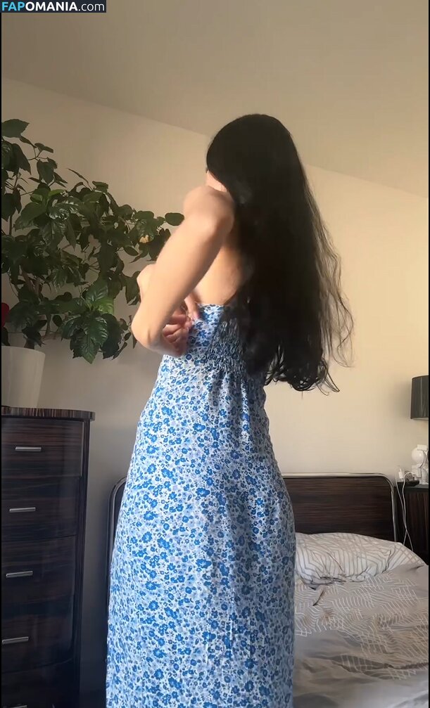 B_u_l_o_c_h_k_a / bulochkatyt Nu OnlyFans  Photo fuitée #1123