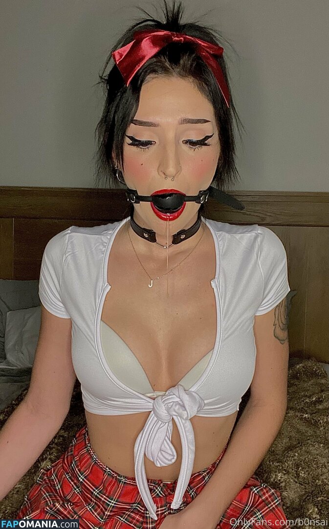 b0nsai / b0nzai / jaz_sinclair Nu OnlyFans  Photo fuitée #9